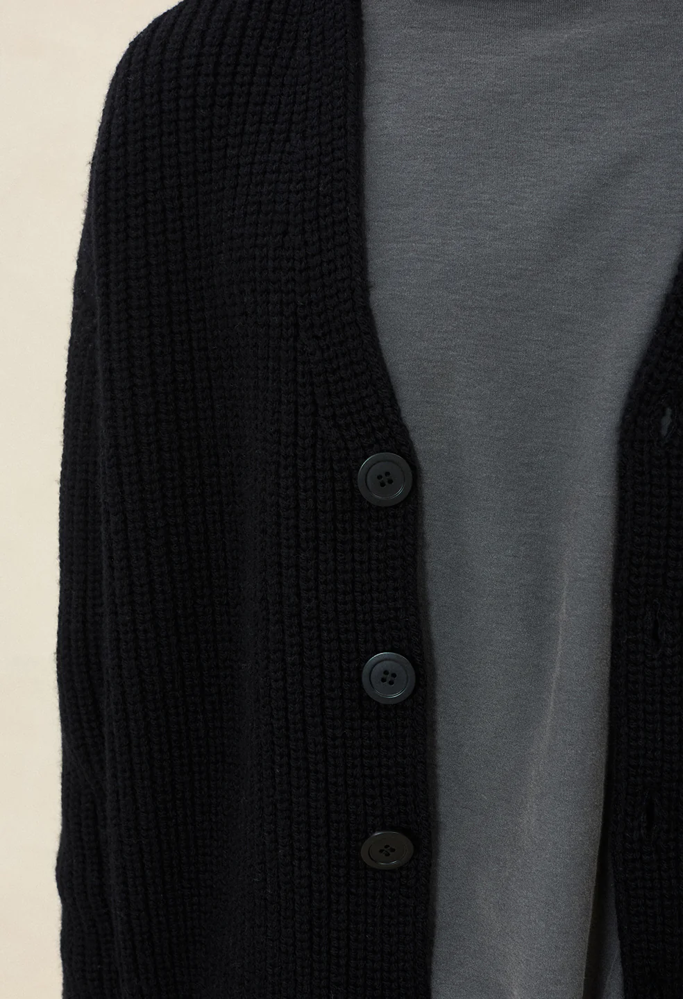 Capri Cashmere Cardigan / Black - Image 4