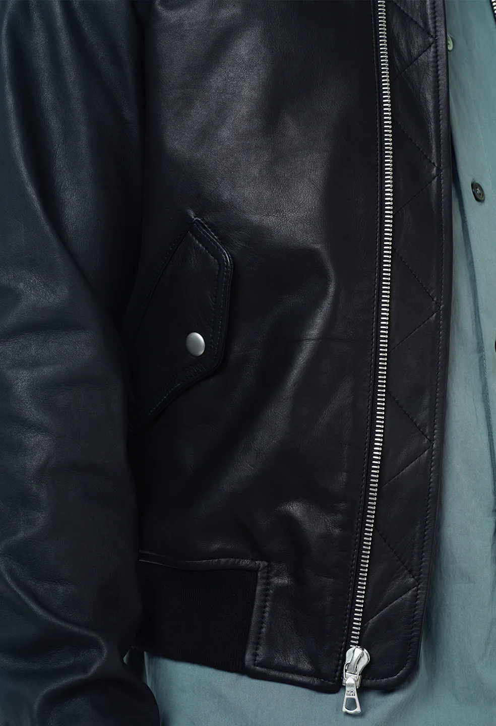 Leather Bogota Bomber / Black - Image 6