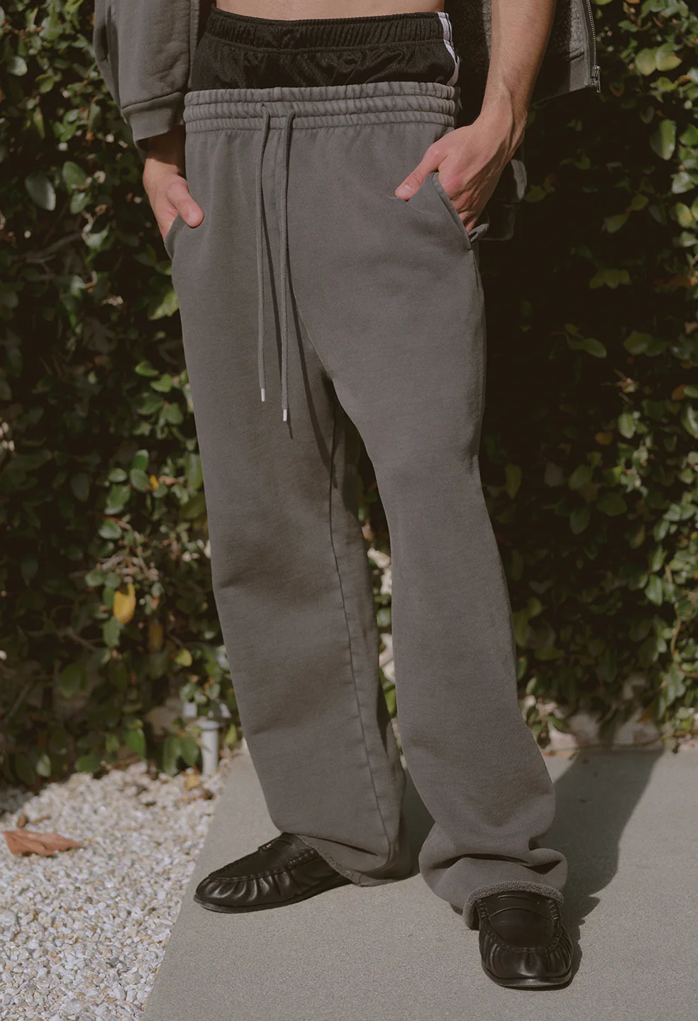Overcast Fleece Crosby Sweats / Washed Black - Image 2