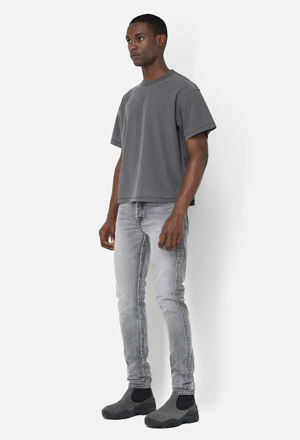 Summer Reversed Cropped Tee / Washed Black - Image 5