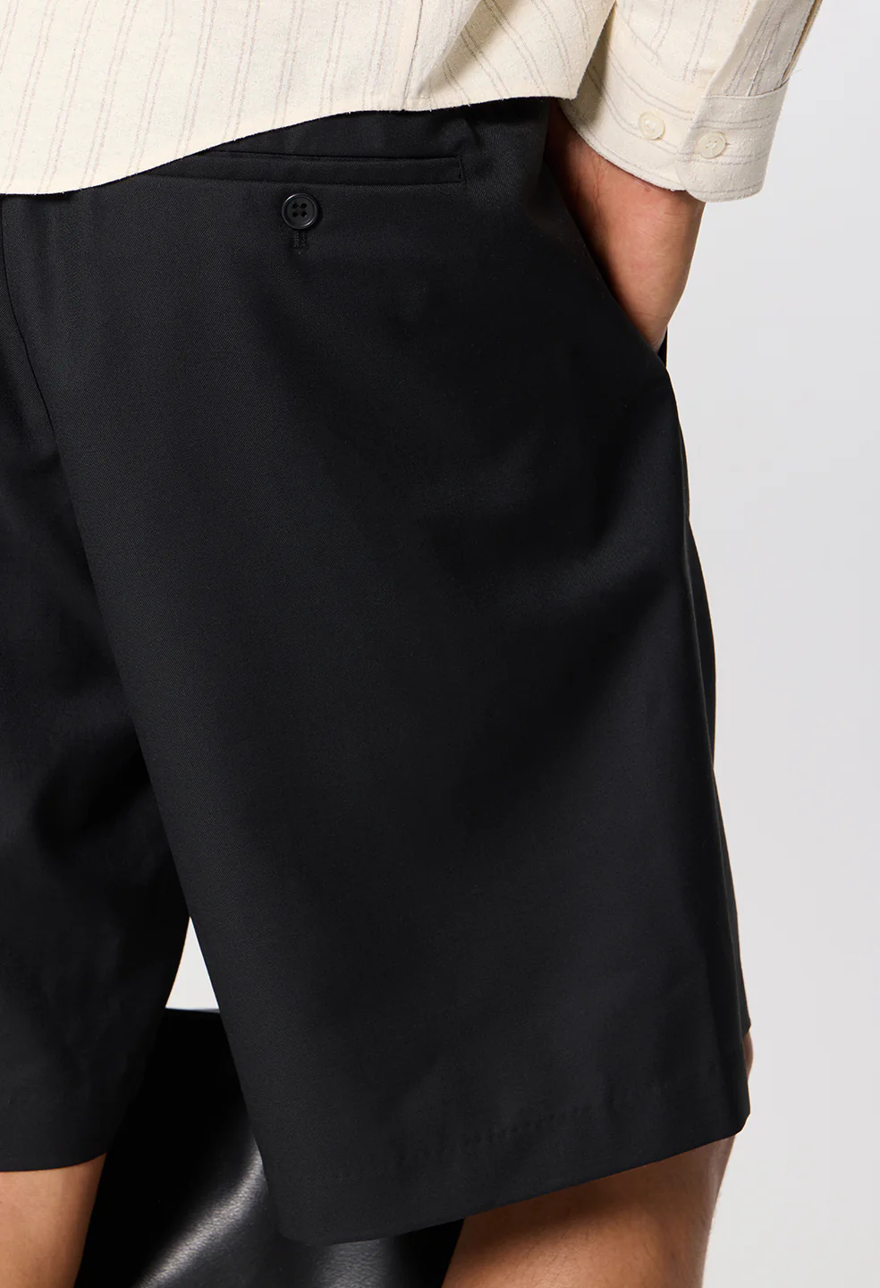 Wool Wide Easy Shorts / Black - Image 8